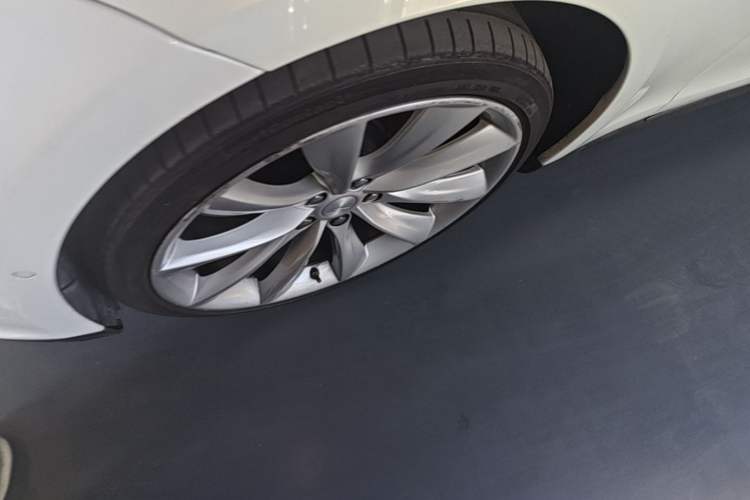 Used Tesla Model S 2014 S P85 Left Front Wheel Hub