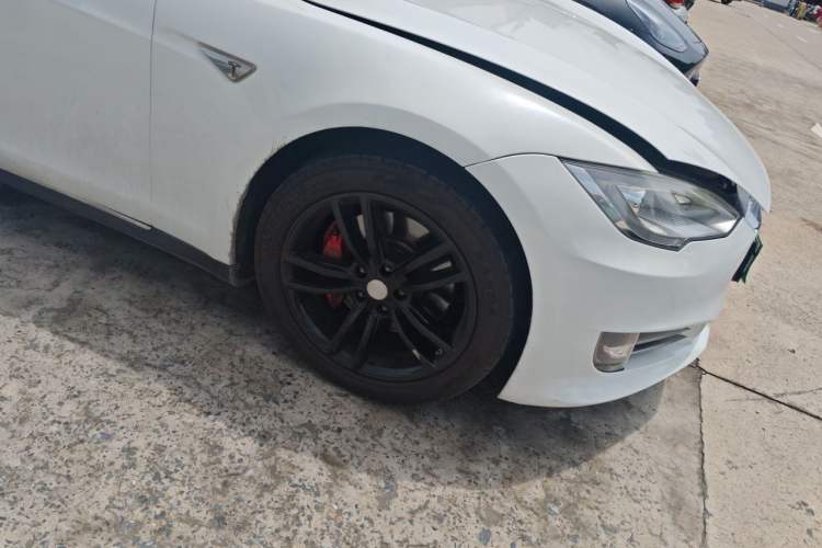 Used Tesla Model S 2014 S 85 Right Front Wheel Hub