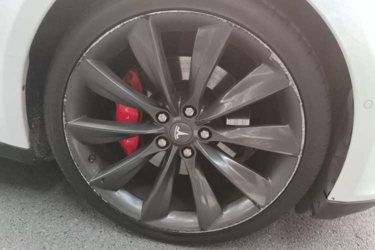 Used Tesla Model S 2014 S P85 Right Front Wheel Hub