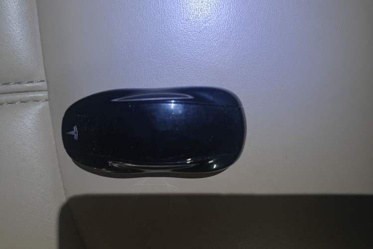 Used Tesla Model S 2014 S 85 Vehicle Key