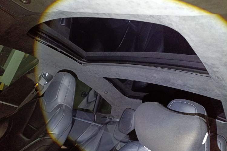 Used Tesla Model S 2015 S P85D Headliner