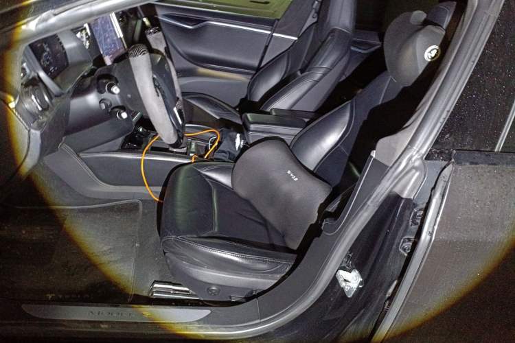 Used Tesla Model S 2015 S P85D Left Front Seat