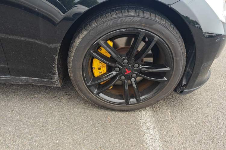 Used Tesla Model S 2015 S 60 Right Front Wheel Hub