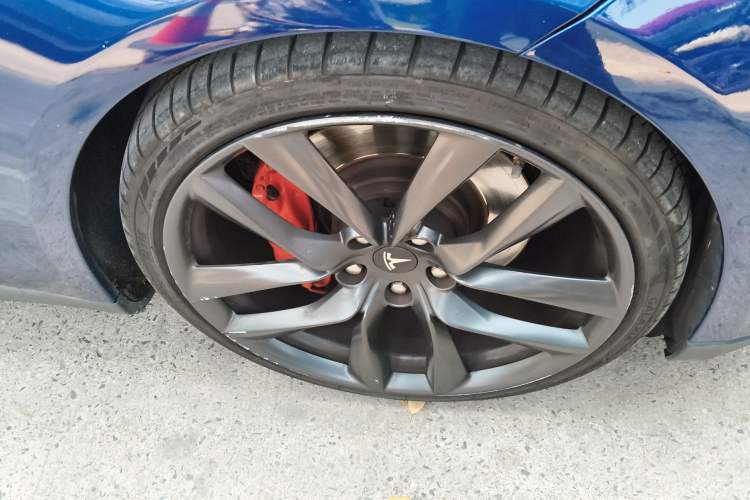 Used Tesla Model S 2015 S P85D Right Front Wheel Hub