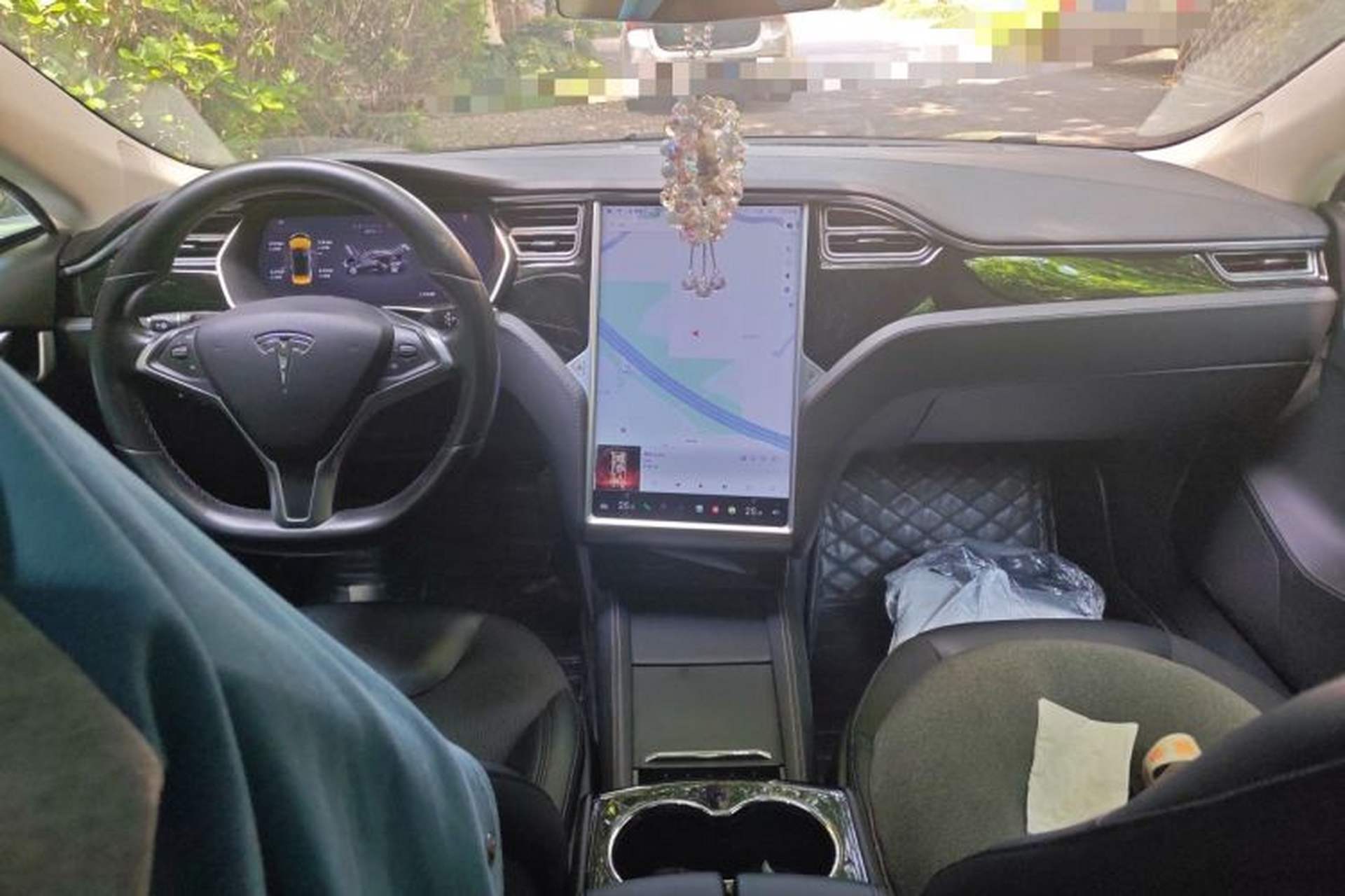 Used Tesla Model S 2015 S 85D Center Console