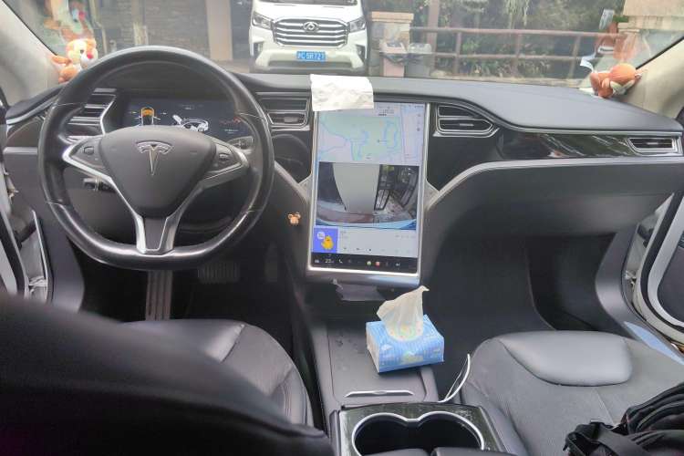 Used Tesla Model S 2015 S 90D Center Console