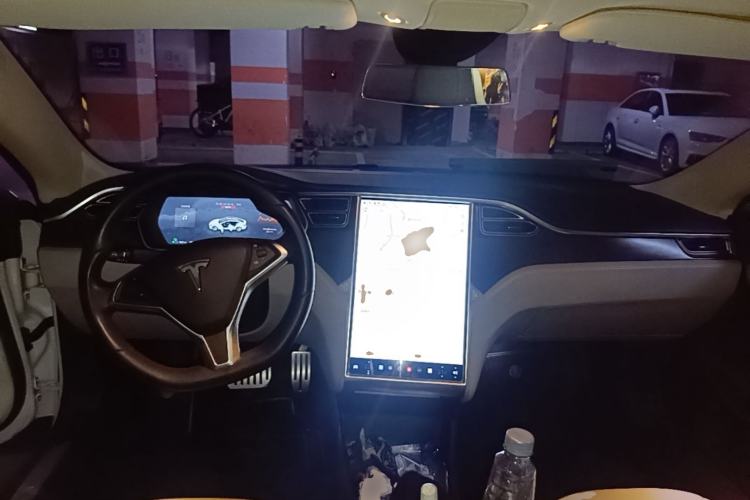 Used Tesla Model S 2015 S P85D Center Console