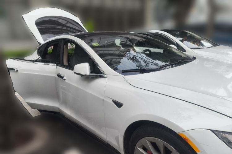 Used Tesla Model S 2015 S 85D Rear Right 45 Deg