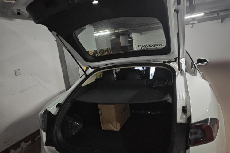 Used Tesla Model S 2015 S 70D Trunk