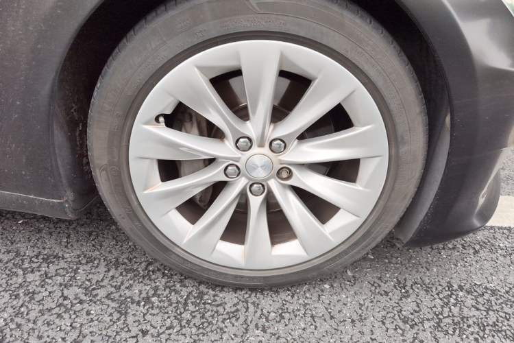 Used Tesla Model S 2016 S 75 Right Front Wheel Hub