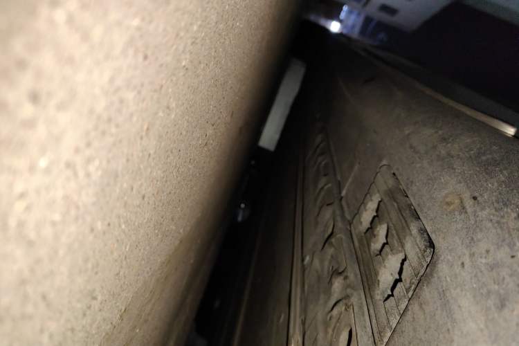 Used Tesla Model S 2016 S P90D Chassis Front Right