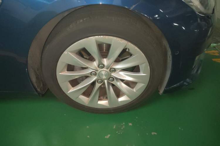 Used Tesla Model S 2016 S 60 Right Front Wheel Hub