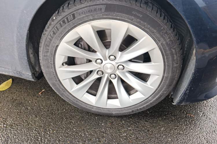 Used Tesla Model S 2016 S 75 Right Front Wheel Hub