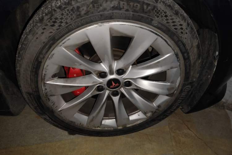 Used Tesla Model S 2016 S P90D Right Front Wheel Hub