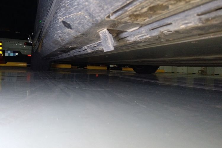 Used Tesla Model S 2016 S 75D Chassis Front Right
