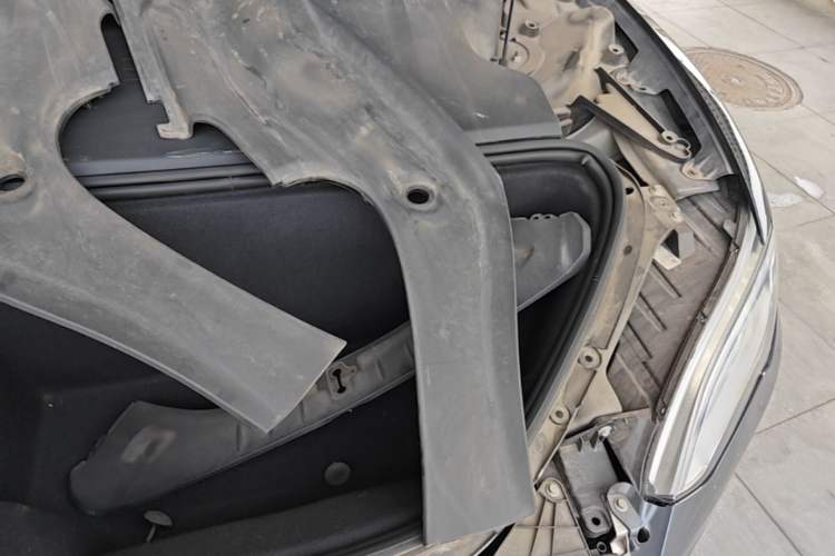 Used Tesla Model S 2016 S 60 Engine Bay Left