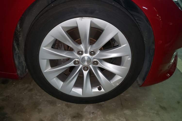 Used Tesla Model S 2016 S 60 Right Front Wheel Hub