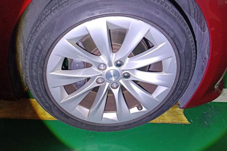 Used Tesla Model S 2016 S 60 Right Front Wheel Hub