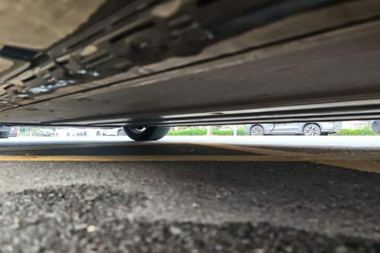 Used Tesla Model S 2016 S 60 Chassis Rear Left