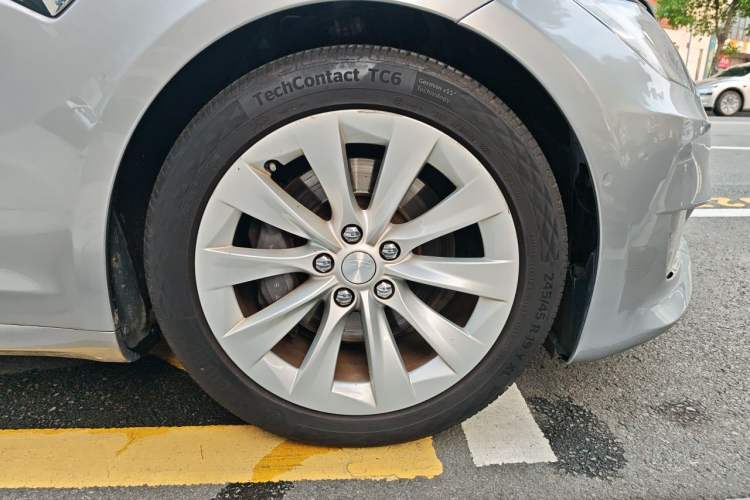 Used Tesla Model S 2016 S 60 Right Front Wheel Hub