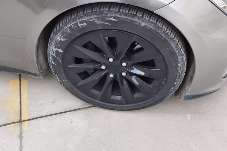 Used Tesla Model S 2016 S 70 Right Front Wheel Hub