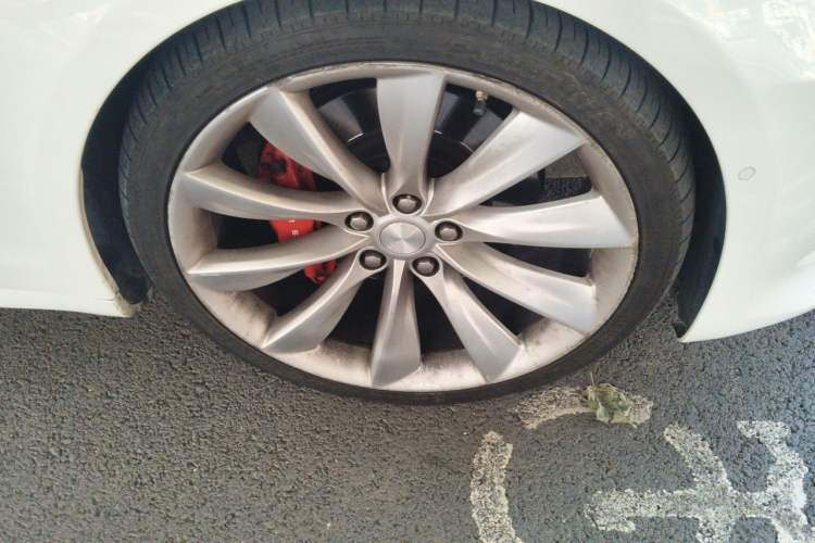 Used Tesla Model S 2016 S P90D Right Front Wheel Hub