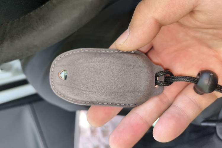 Used Tesla Model S  Vehicle Key
