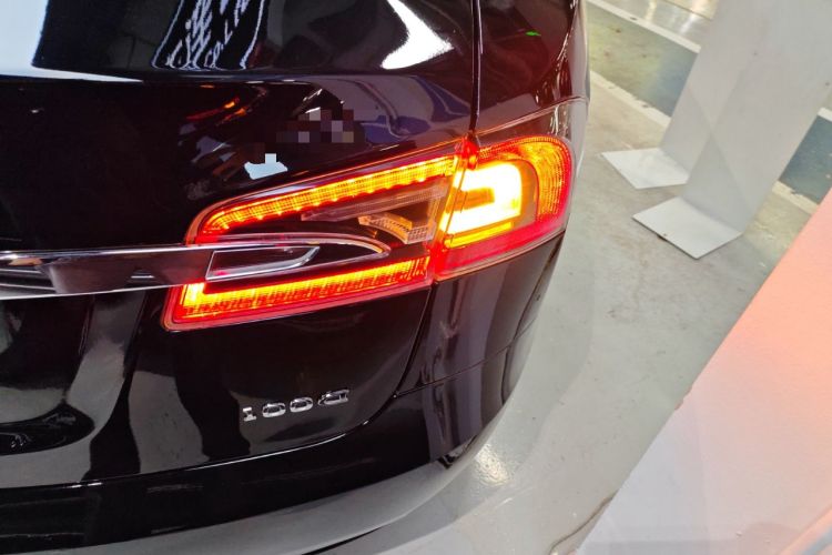 Used Tesla Model S 2017 S 100D Long Range Edition Right Rear Taillight