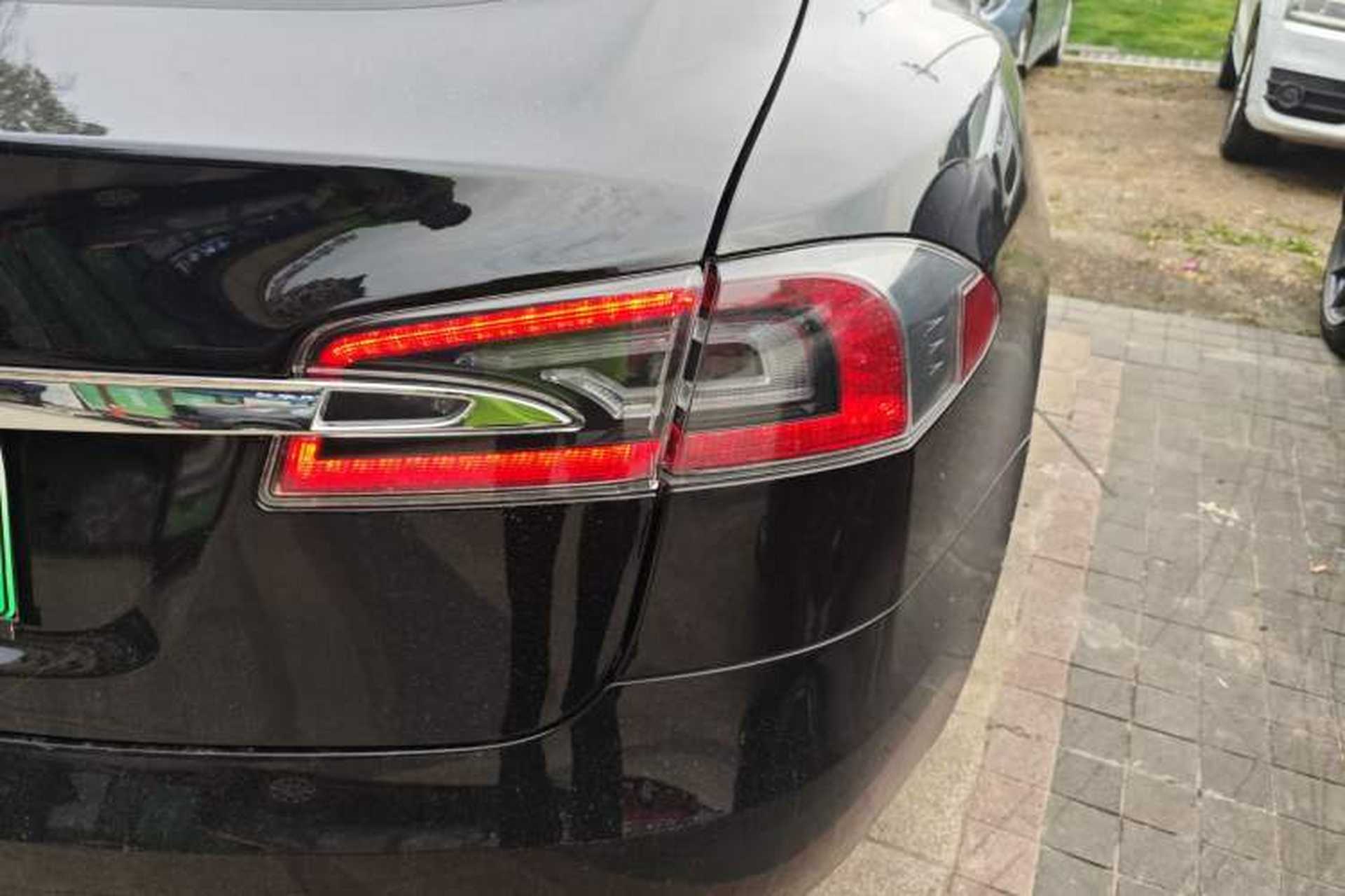 Used Tesla Model S 2017 S 75D Standard Range Edition Right Rear Taillight