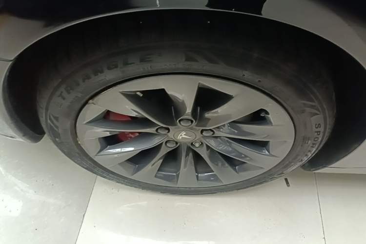 Used Tesla Model S 2017 S 100D Right Rear Wheel Hub