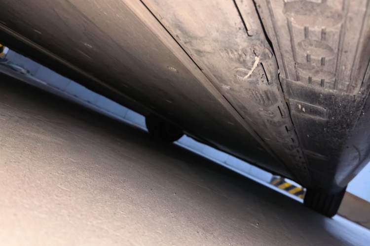 Used Tesla Model S 2017 S 75D Standard Range Edition Chassis Front Left