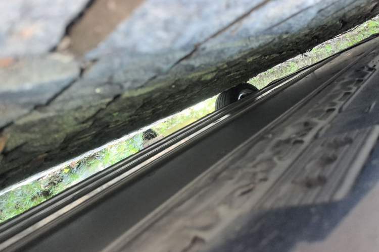 Used Tesla Model S 2017 S 100D Chassis Front Right