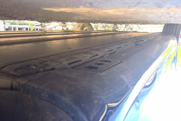 Used Tesla Model S 2017 S 75D Standard Range Edition Chassis Front Right