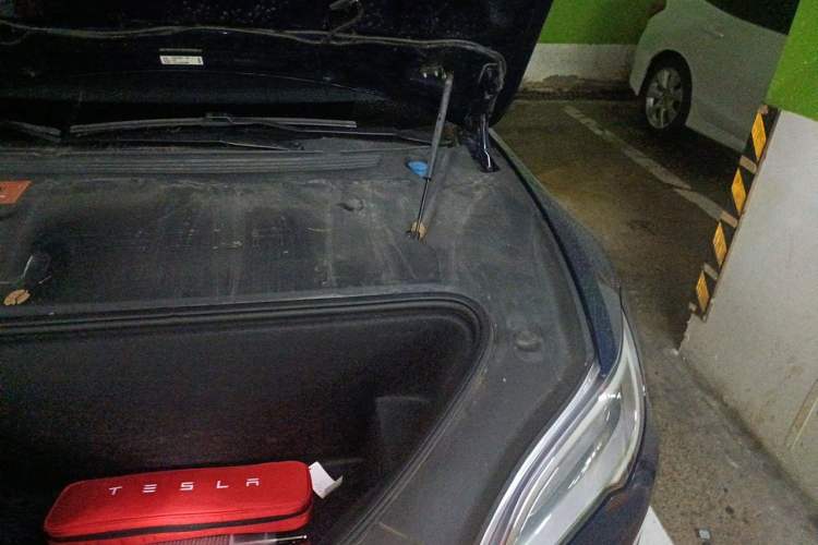 Used Tesla Model S 2017 S 75D Standard Range Edition Engine Bay Left