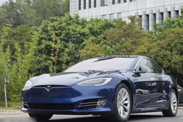 Used Tesla Model S 2017 S 75D Standard Range Edition