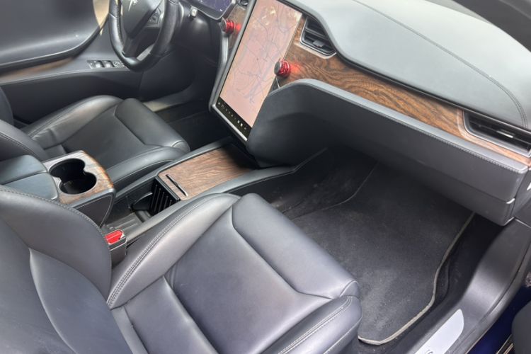 Used Tesla Model S 2017 S 75D Standard Range Edition Interior 11