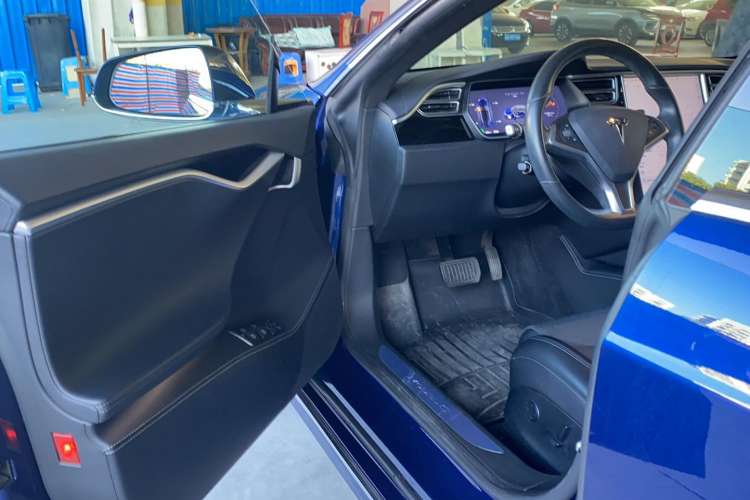 Used Tesla Model S 2017 S 75 Interior 2
