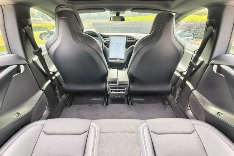Used Tesla Model S 2017 S 75D Standard Range Edition Interior 2