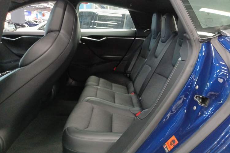 Used Tesla Model S 2017 S 75D Standard Range Edition Interior 4