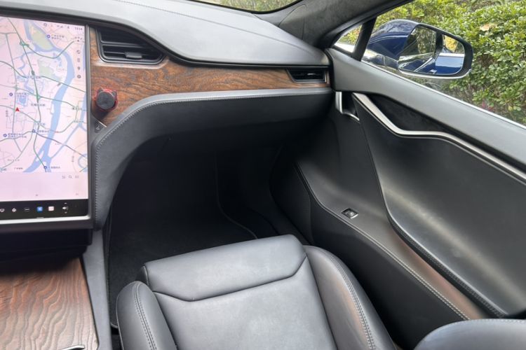 Used Tesla Model S 2017 S 75D Standard Range Edition Interior 6