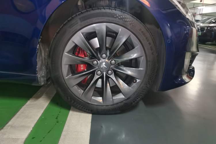 Used Tesla Model S 2017 S 75 Right Front Wheel Hub