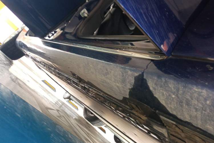 Used Tesla Model S 2017 S 75D Standard Range Edition Right Side Sill