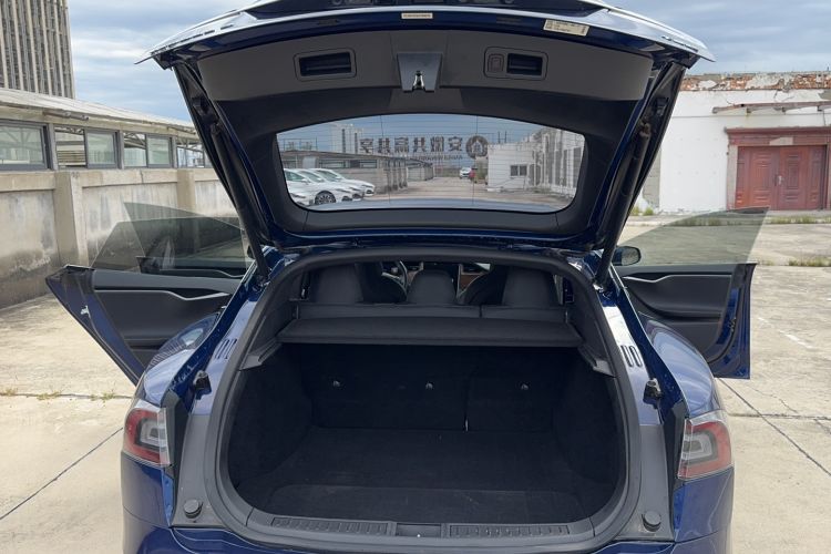 Used Tesla Model S 2017 S 75D Standard Range Edition Trunk