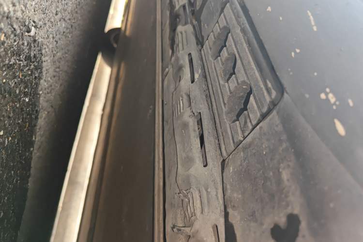 Used Tesla Model S 2017 S 75D Standard Range Edition Chassis Front Right