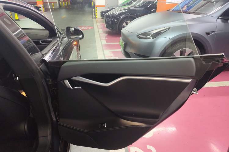 Used Tesla Model S 2017 S 75D Standard Range Edition Right Rear Door Interior