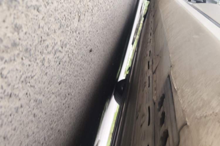 Used Tesla Model S 2017 S 75D Standard Range Edition Chassis Rear Left