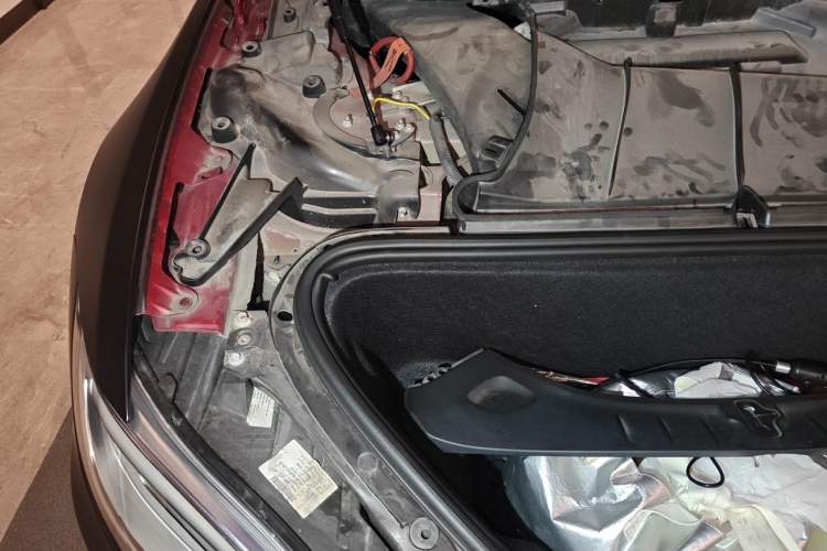 Used Tesla Model S 2017 S 75D Standard Range Edition Engine Bay Right