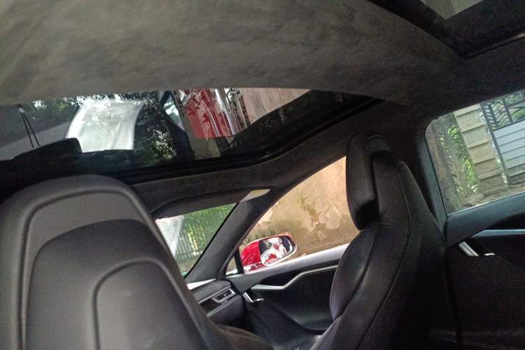 Used Tesla Model S  Headliner