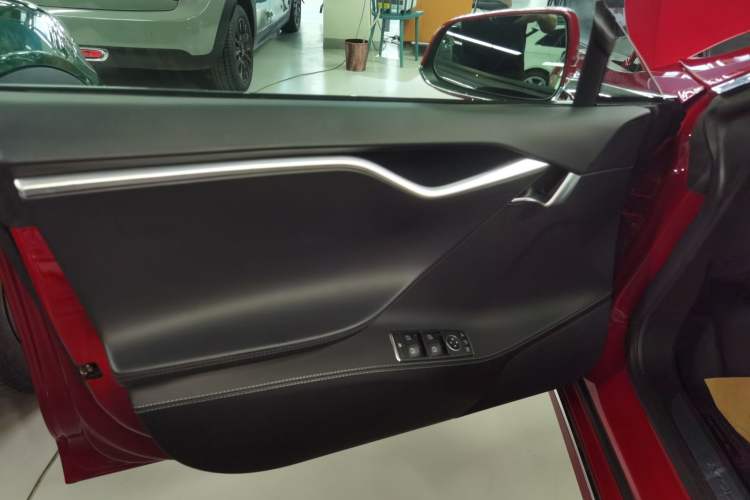Used Tesla Model S 2017 S 75D Standard Range Edition Left Front Door Interior