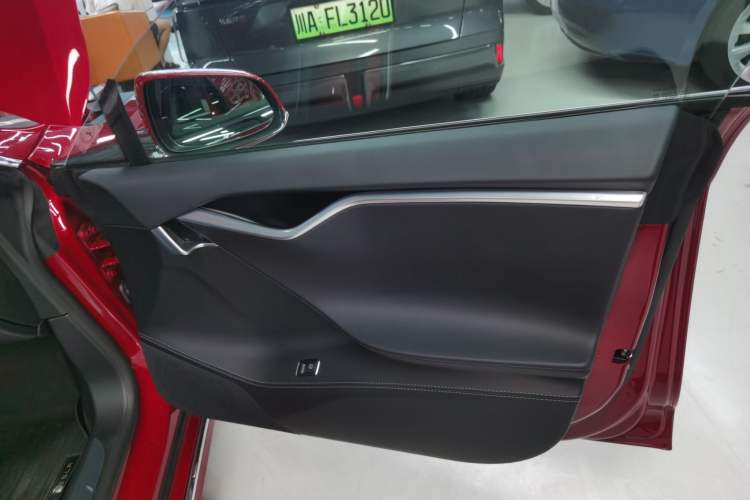 Used Tesla Model S 2017 S 75D Standard Range Edition Right Front Door Interior